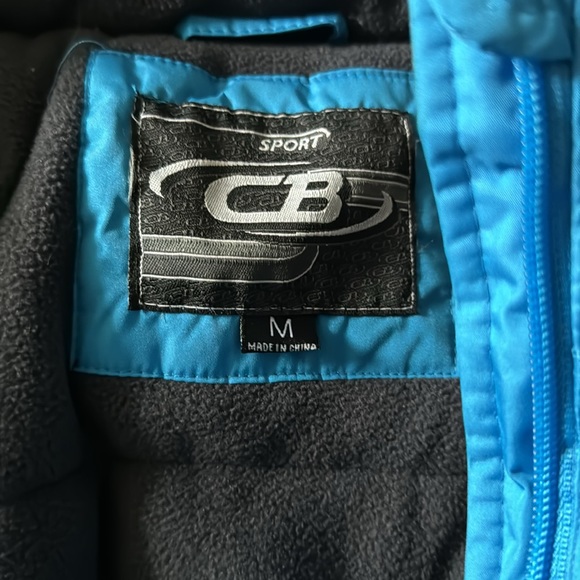 Only wore once. Very warm and cozy. - Picture 3 of 3